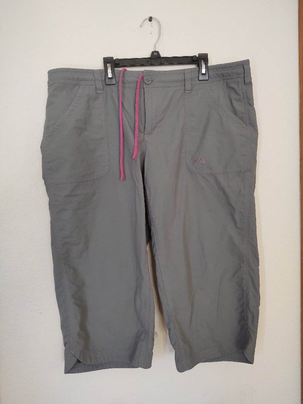 NORTH FACE SIZE 16 CARGO STYLE CAPRI PANTS STOW AWAY POCKET HIKING ACTIVE WEAR